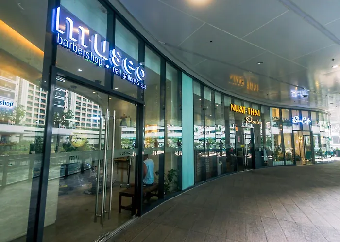 The Giggle Spot Cozy Makati Hideaway Pool & Gym 2270
